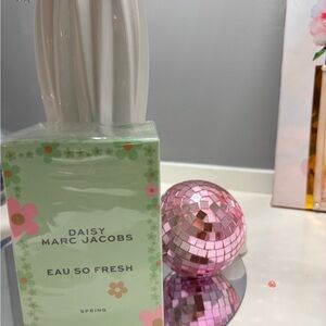 Marc Jacobs Daisy Eau So Fresh Spring - Pink & Mint Green